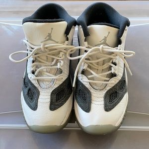 Air Jordan 11 Retro Low